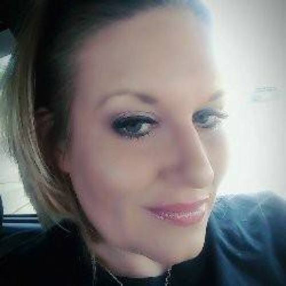 Meet your Posher, Darcel - Picture 1 of 1